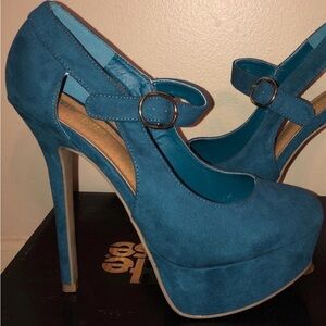 Elegant turquoise Platform Heels